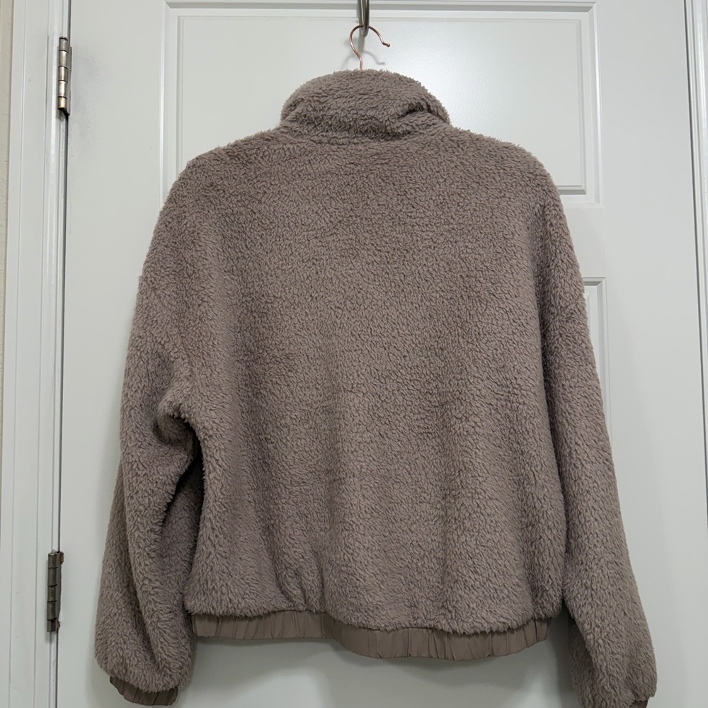 Vuori Taupe Sherpa Jacket - Picture 3 of 3